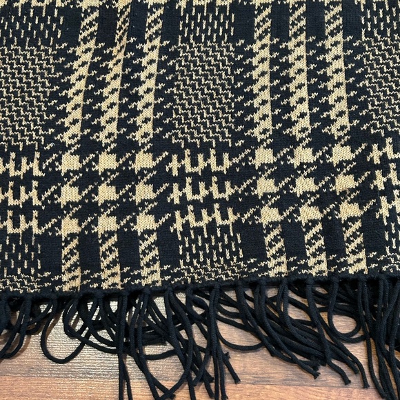 Chicos Cowl Neck Poncho Plaid Women’s Size L XL Black Tan - Picture 3 of 8